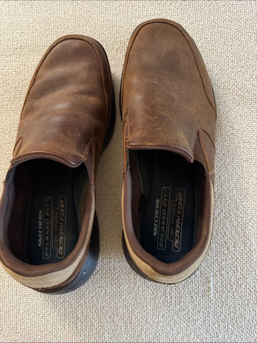 Skechers relaxed fit Men’s Brown Leather Slip-On Casual Loafers 9.5